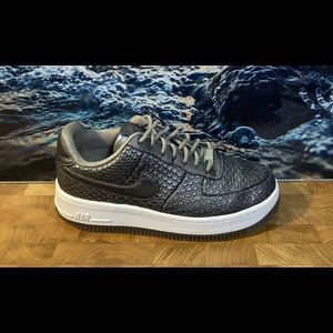 Meet your Posher, Eduardo